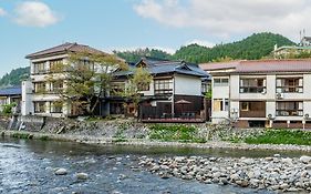 奥津温泉　池田屋河鹿園
